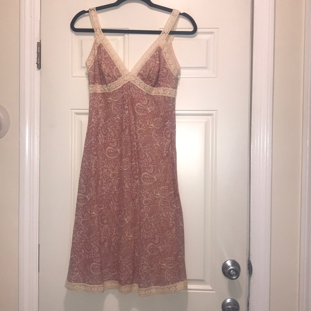 ABS Allen Schwartz Dusty Rose Paisley Midi Dress with Cream Lace Trim
